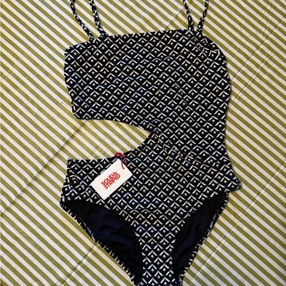 SOLID & STRIPED Black and White Geometric Swimsuit